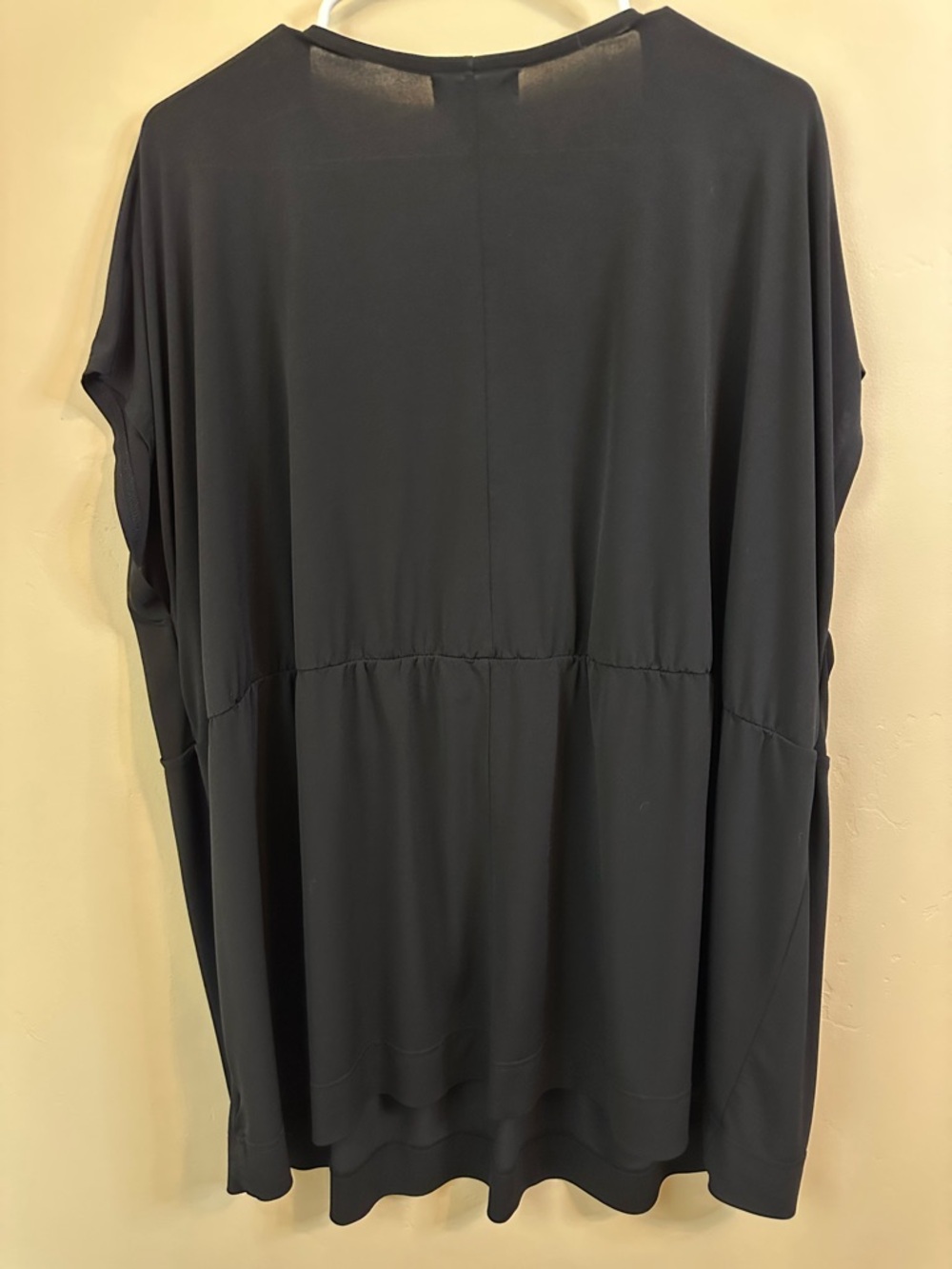 Liz Claiborne 2X Black V-Neck Stretch Top - P2P 30” Length 29” - Picture 2 of 3
